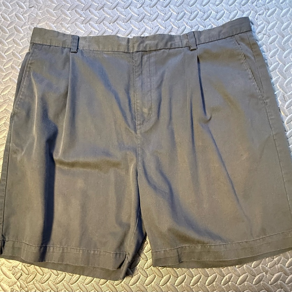 Vintage adidas Men's Black Golf Shorts Size 42